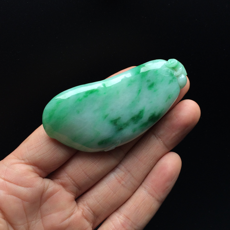 糯冰种飘翠福瓜挂件