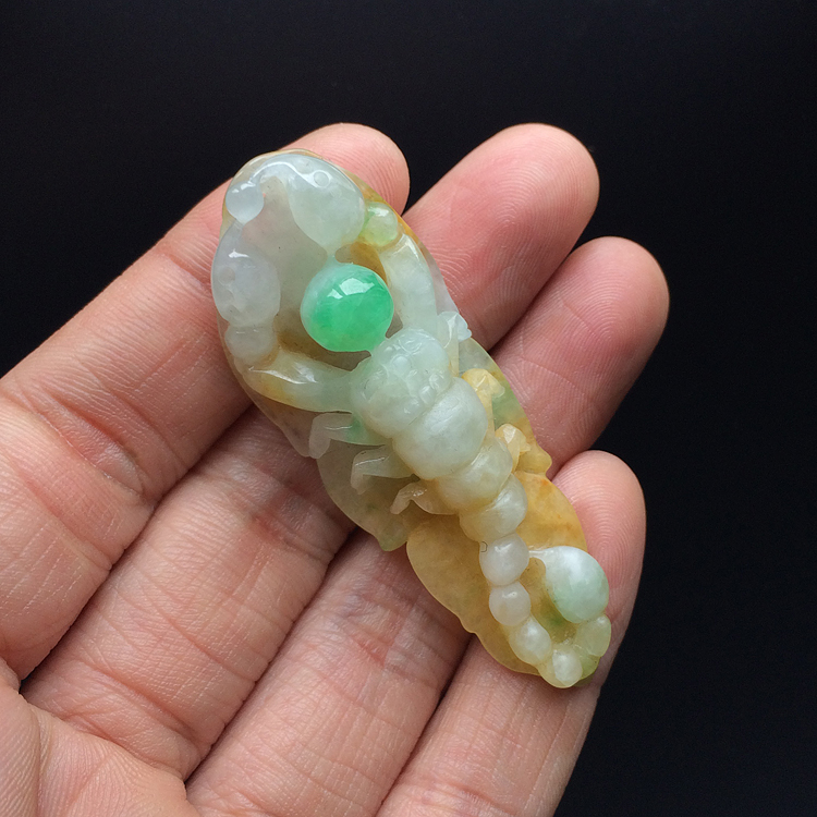 (超值推荐)糯冰种三彩蝎子挂件