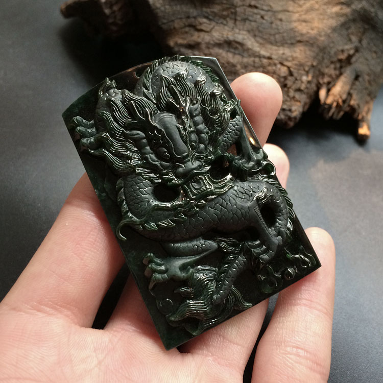 冰种墨翠龙牌挂件