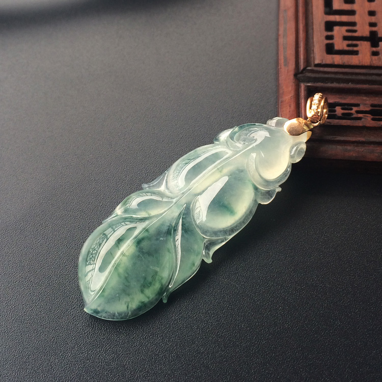 （超值推荐）冰种飘花金鱼挂件