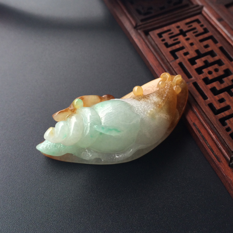 （超值推荐）糯冰种褐黄翡略飘花安居乐业挂件