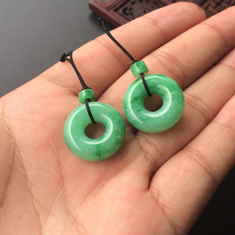 https://jdimg.jaadee.net//images/201503/goods_img/48752_P_1427165750295.jpg