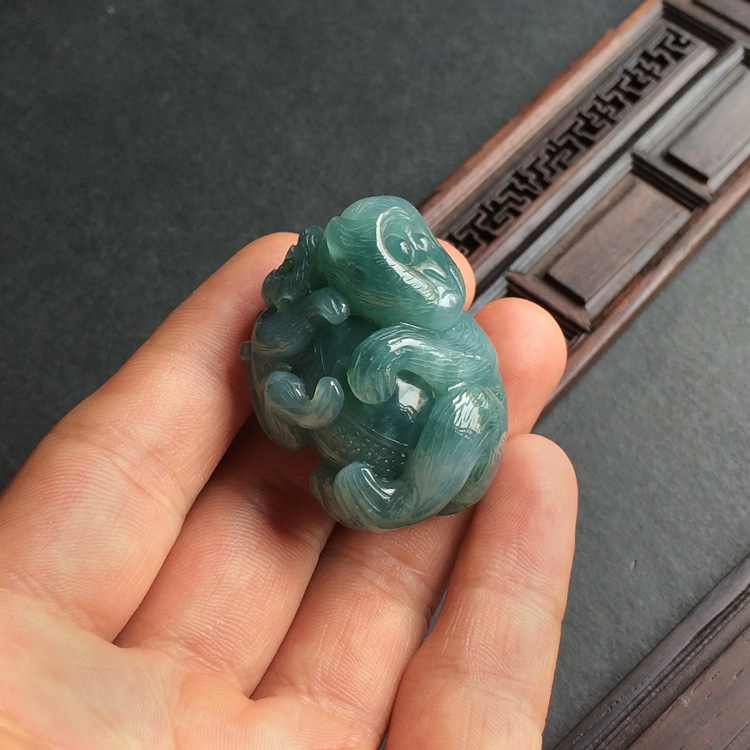 糯冰种蓝水母子情深挂件