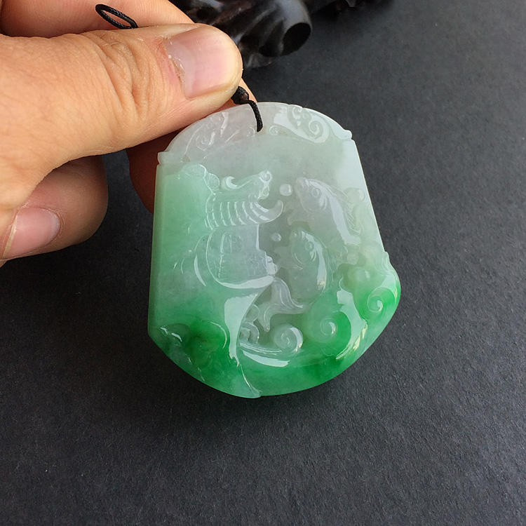 （超值推荐）糯冰种飘翠鱼跃龙门挂件