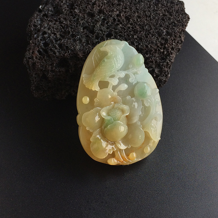 糯冰种黄翡飘花花开富贵挂件
