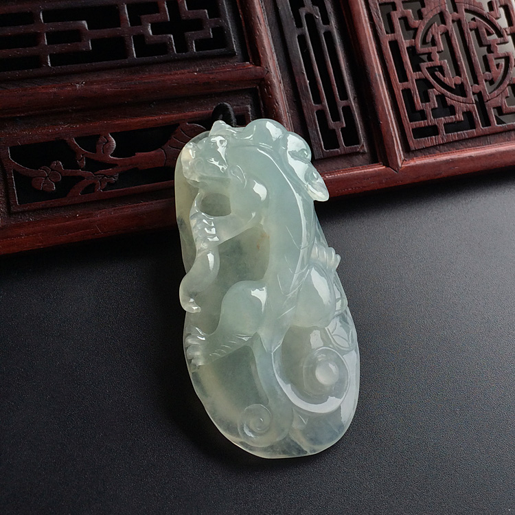 (超值推荐)糯冰种晴水一夜成龙挂件