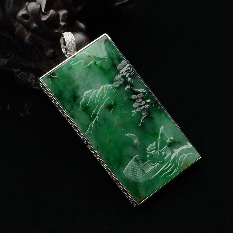 (超值推荐)糯冰种廯加绿明月松间照胸坠
