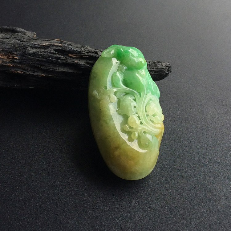(超值推荐)糯冰种黄加绿鸟语花香挂件