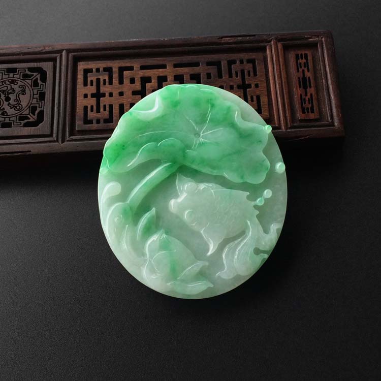 (超值推荐)糯冰种飘翠年年有余挂件