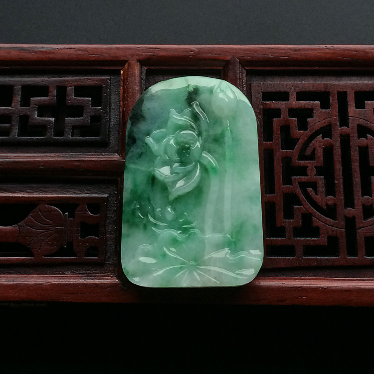(超值推荐)糯冰种飘翠一品清廉挂件