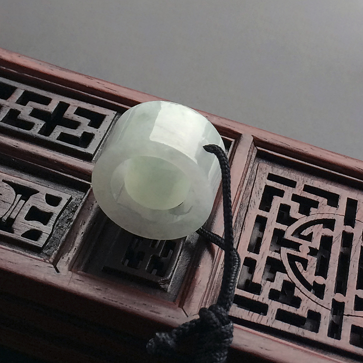 https://jdimg.jaadee.net//images/201506/goods_img/52327_P_1434423386811.jpg