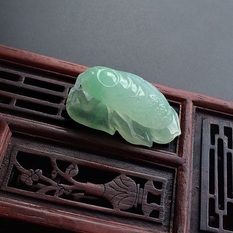 (超值推荐)糯冰种绿晴水一夜成名挂件