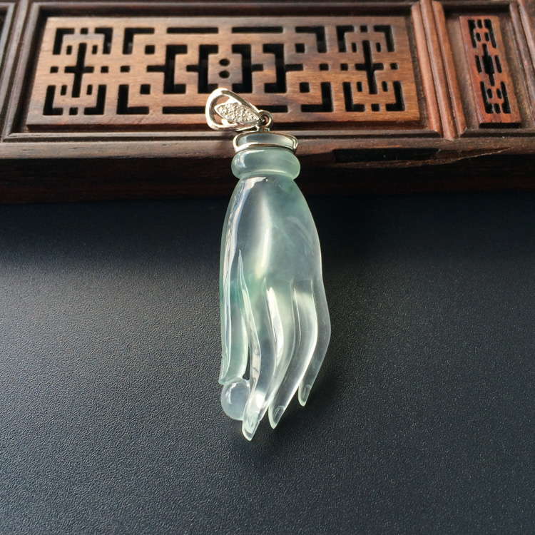 (超值推荐)冰玻种飘花镶白金钻石佛手胸坠