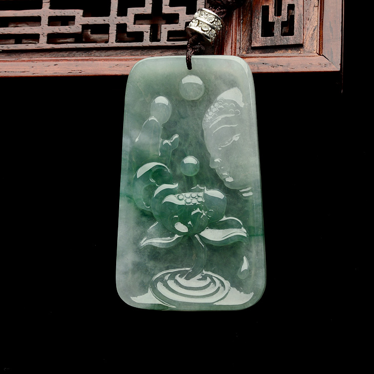 糯冰种飘翠莲悟挂件