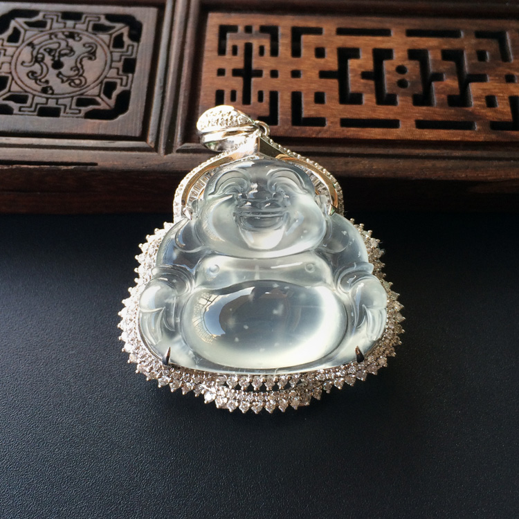 (超值推荐)冰玻种淡晴水镶白金钻石玉佛胸坠
