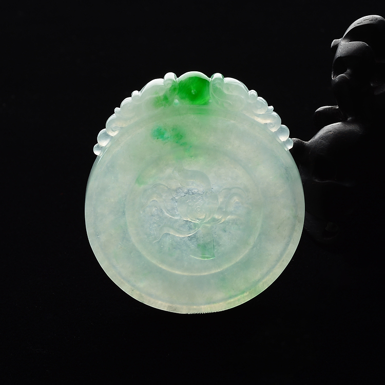 (超值推荐)糯冰种淡晴水飘翠莲花牌挂件