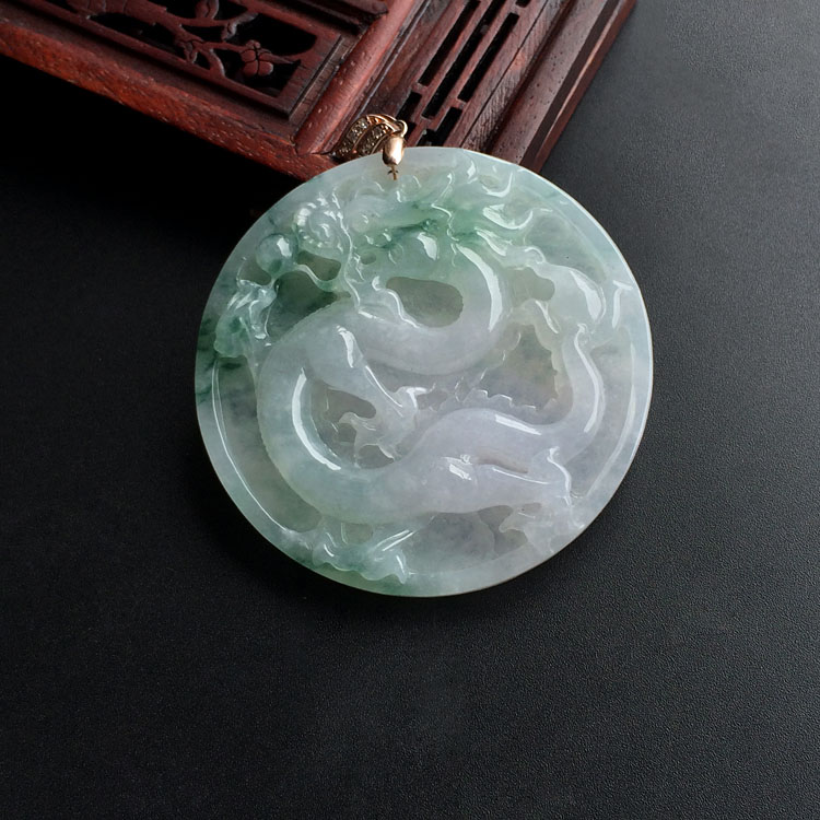 糯冰种飘花龙牌挂件
