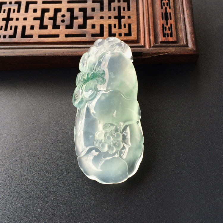 (超值推荐)冰玻种飘花蝶恋花挂件