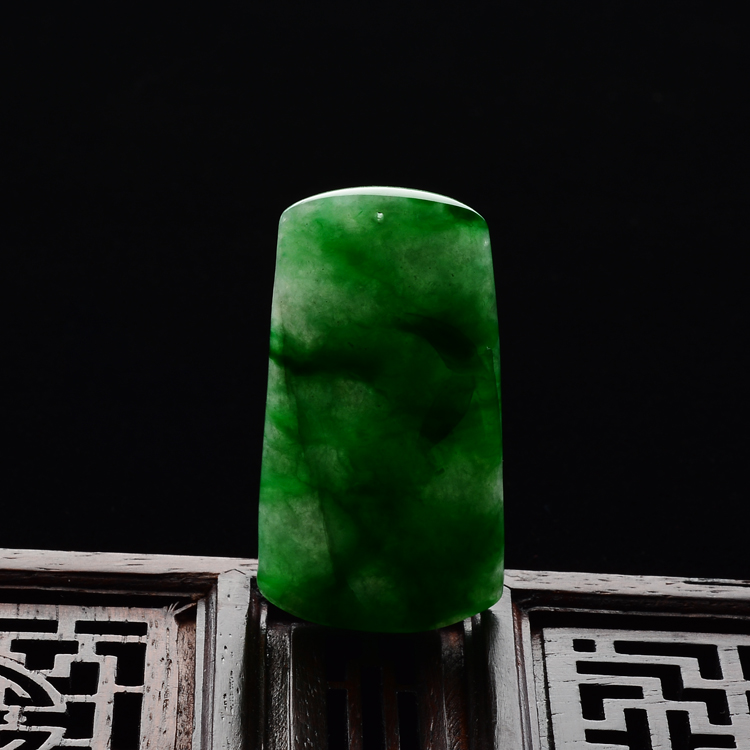 (超值推荐)糯冰种廯加绿竹影轻摇挂件