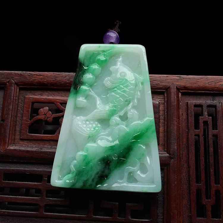 糯冰种飘翠年年有余挂件
