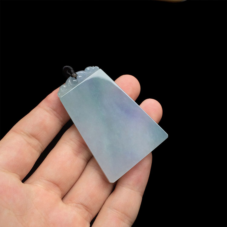 糯冰种晴水紫罗兰吉祥牌挂件