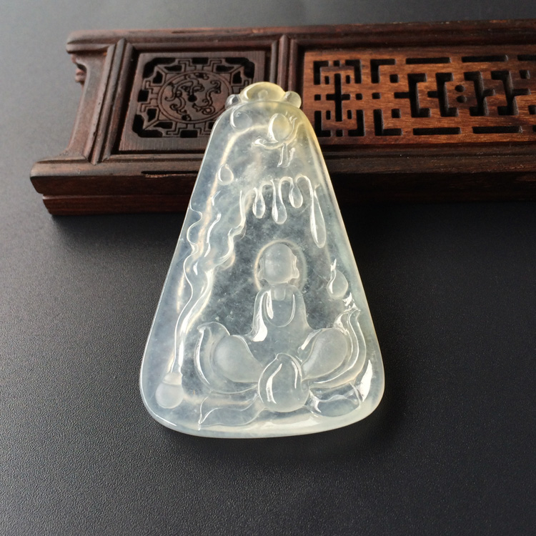 (超值推荐)冰玻种略带黄翡莲悟挂件