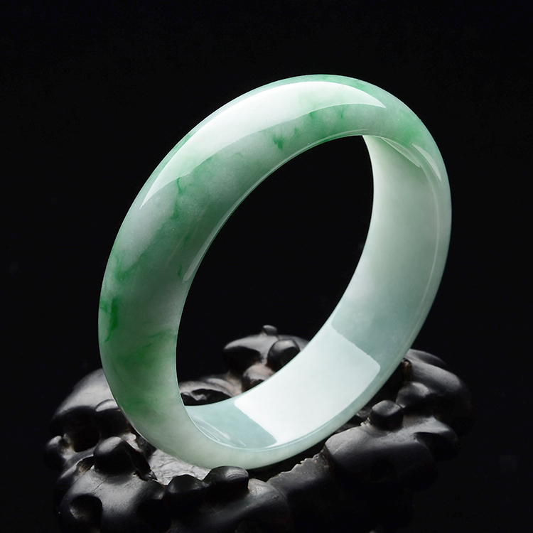 (超值推荐)糯冰种飘翠手镯(58.8mm)