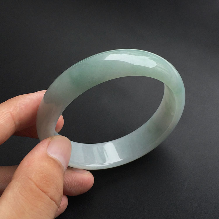 糯冰种晴水手镯(58.3mm)