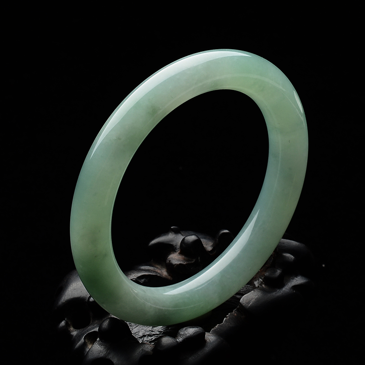 (超值推荐)糯冰种晴水圆条手镯(57.4mm)