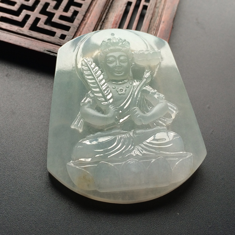 (超值推荐)冰种淡晴水略飘花莲香禅韵挂件(陈德水大师出品)