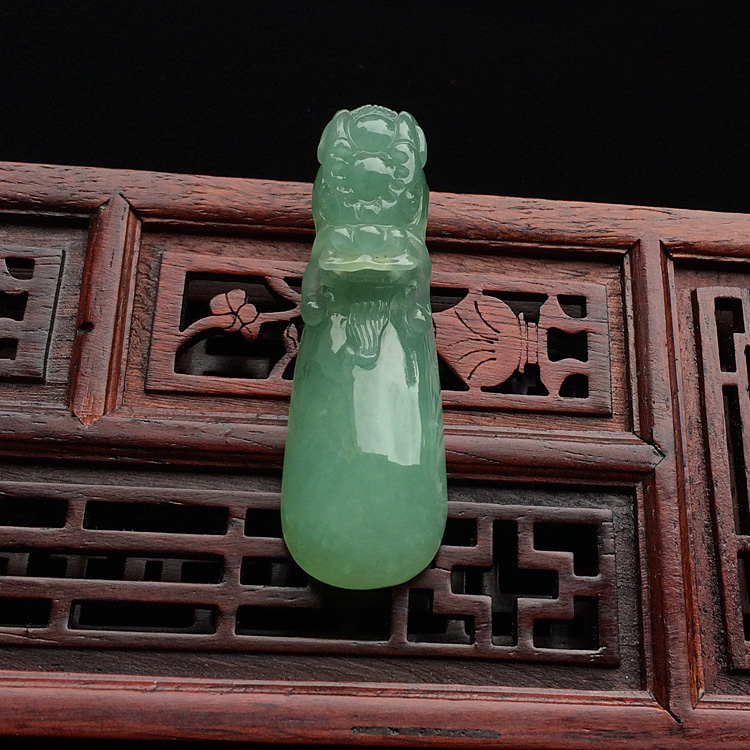 (超值推荐)糯冰种晴水飘花龙钩挂件
