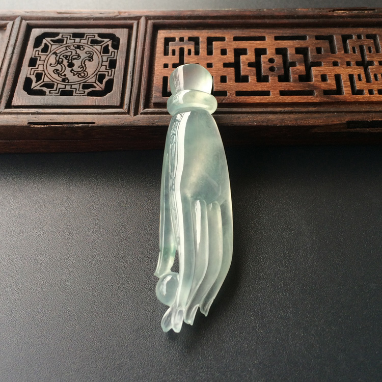 (超值推荐)冰种晴水佛手胸坠面