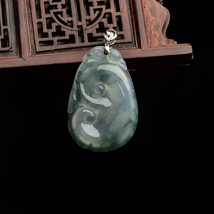 冰种飘花如意挂件