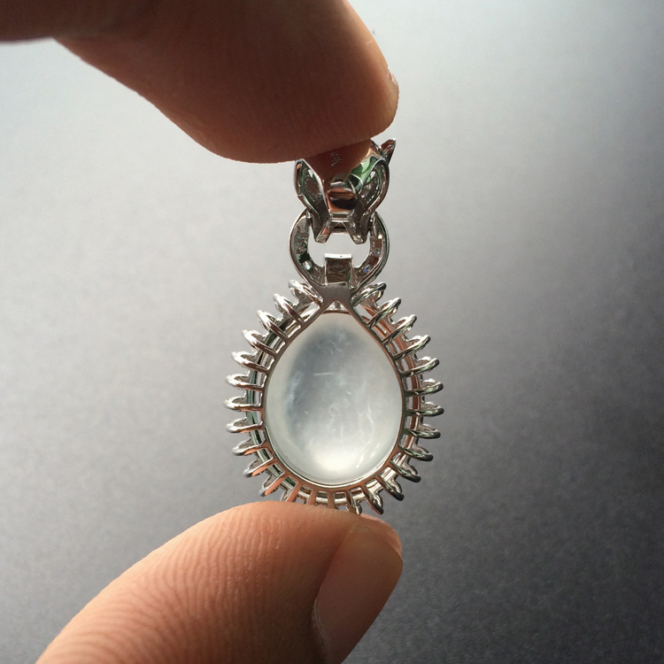 https://jdimg.jaadee.net//images/201508/goods_img/55876_P_1440388247597.jpg