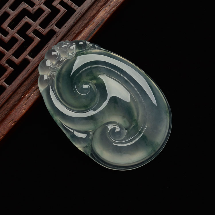 冰种飘花如意挂件
