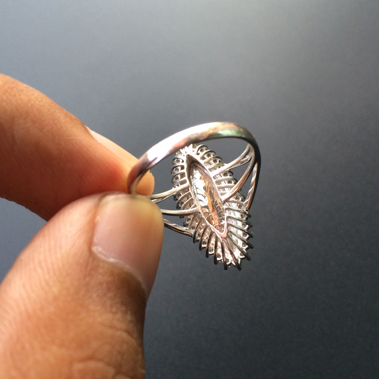 https://jdimg.jaadee.net//images/201508/goods_img/55993_P_1440553394825.jpg