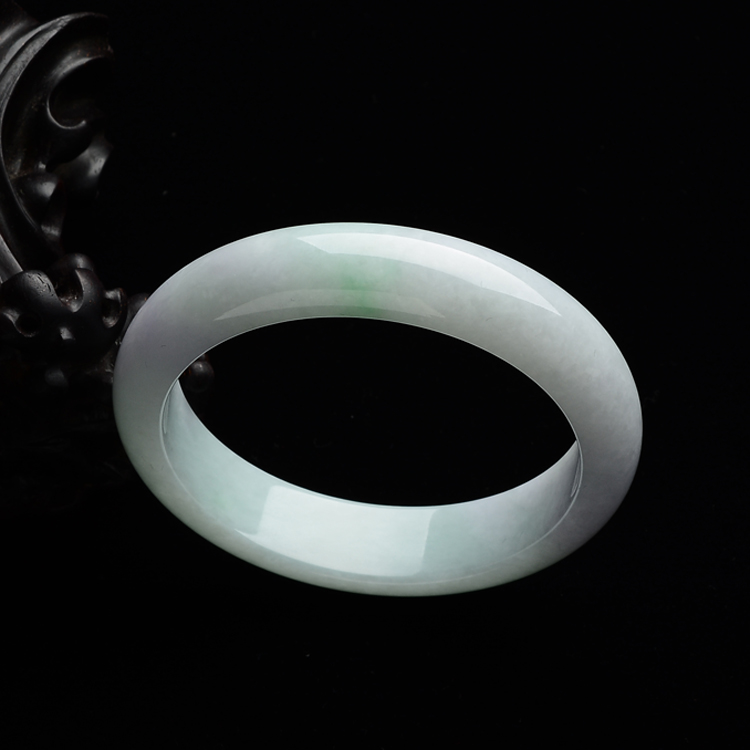 (超值推荐)糯冰种淡春带彩手镯(56.4mm)