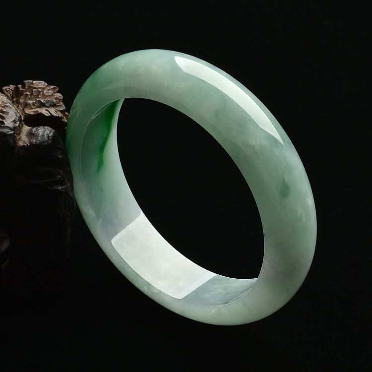 (超值推荐)糯冰种飘阳绿手镯(60mm)