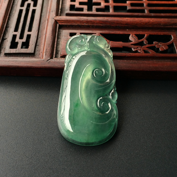 (超值推荐)冰种蓝绿如意挂件
