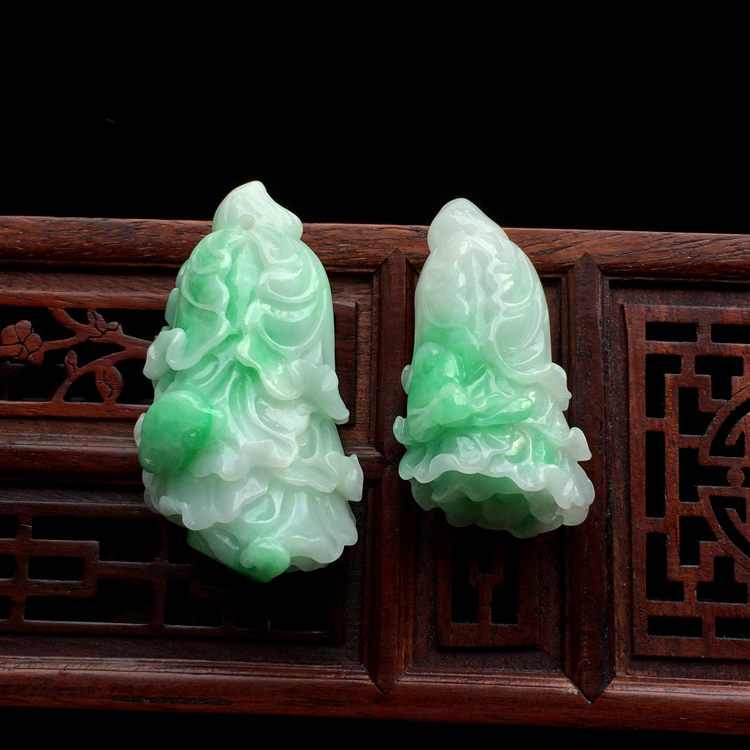 （超值推荐）糯冰种飘翠白菜挂件（一对）
