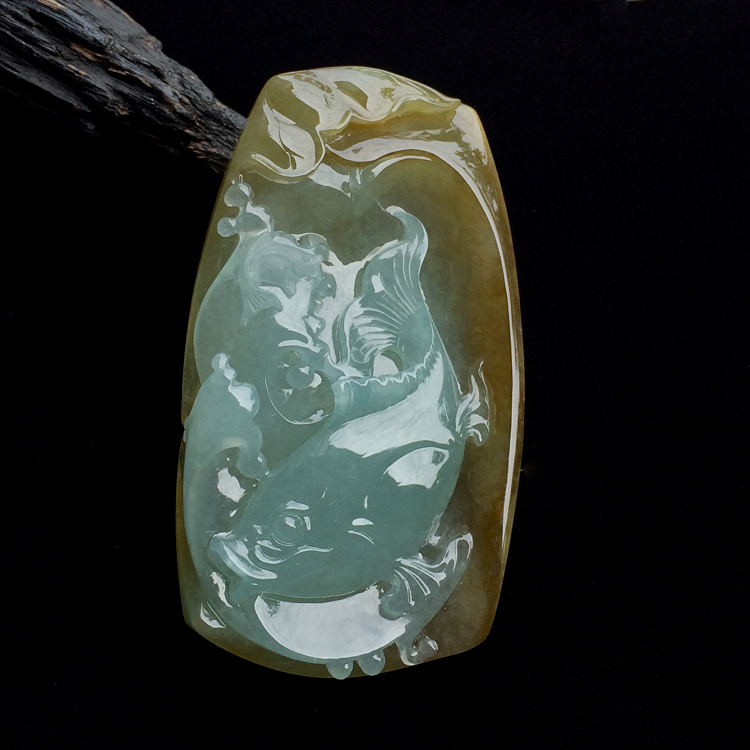 糯冰种晴水褐黄翡年年有余挂件