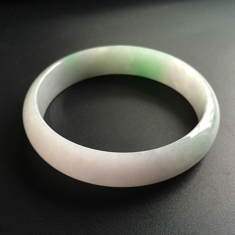 (超值推荐)糯冰种淡春带彩手镯(58.2mm）