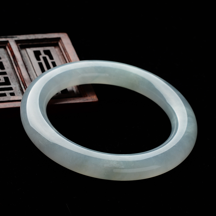 (超值推荐)冰种晴水圆条手镯（54mm）
