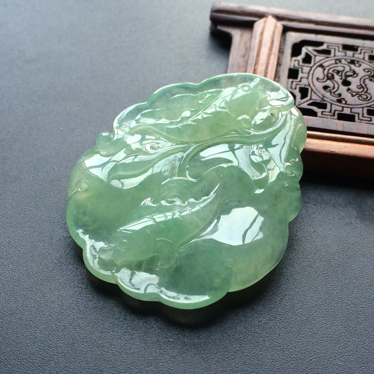 (超值推荐)冰种晴水连年有余挂件