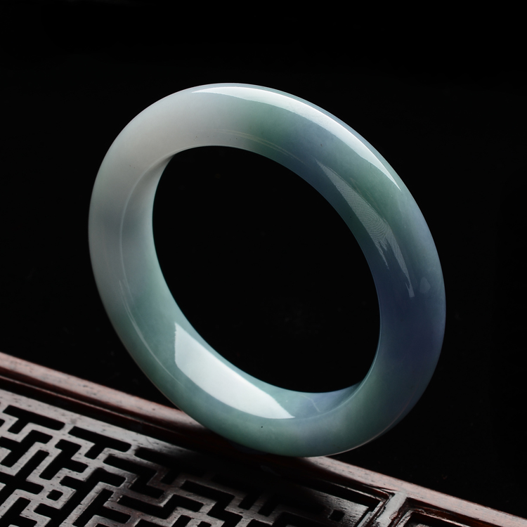 (超值推荐)糯冰种晴水带紫罗兰手镯(49.6mm）