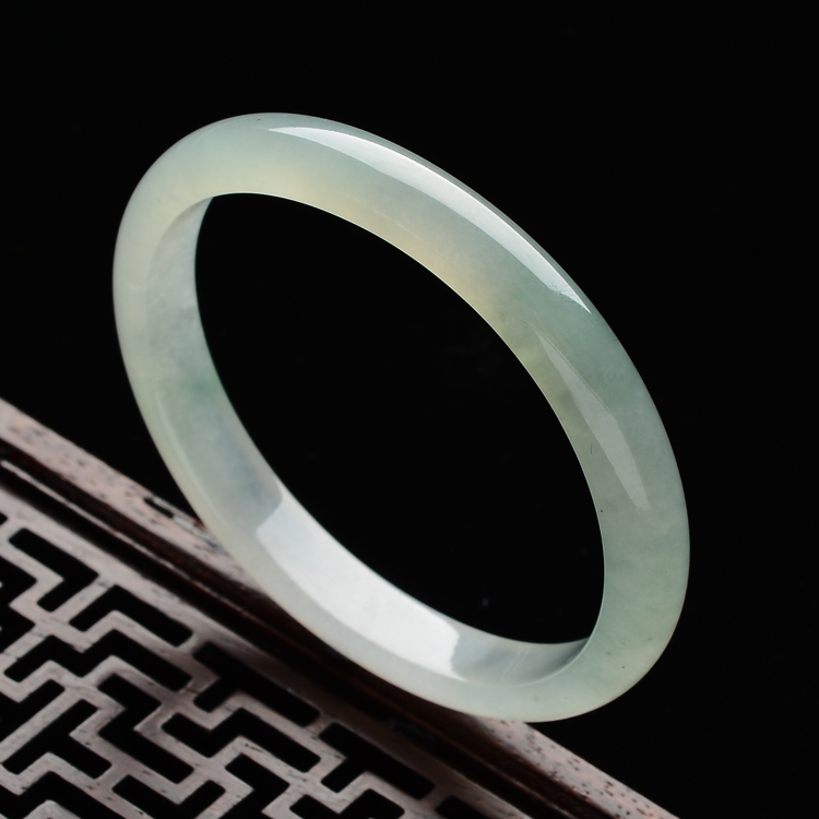 (超值推荐)冰种晴水贵妃镯(52.5mm-48.5mm)