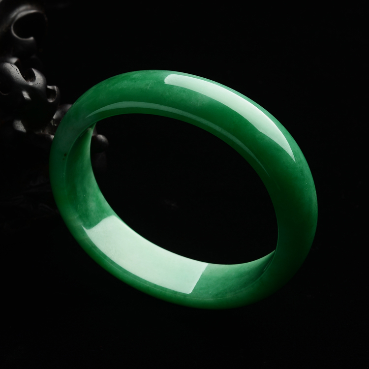 (超值推荐)糯冰种阳绿贵妃镯(52.5mm-46.1mm)