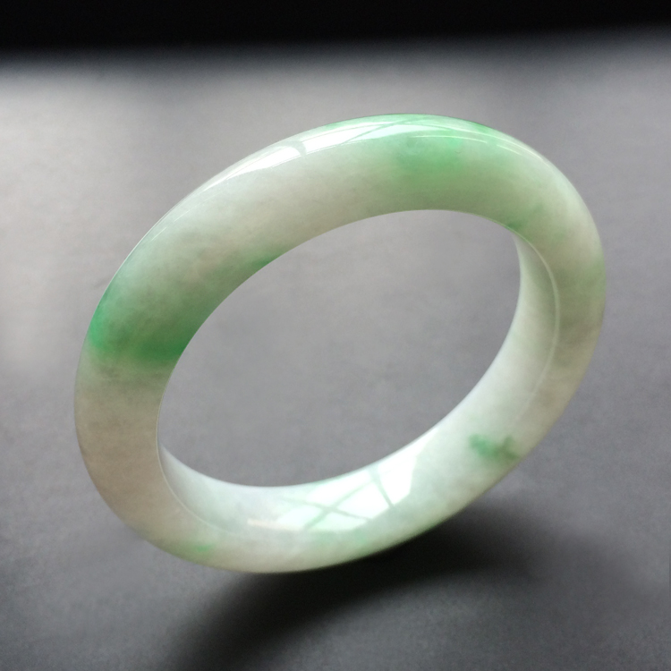 (超值推荐)糯冰种飘翠手镯(56.8mm)