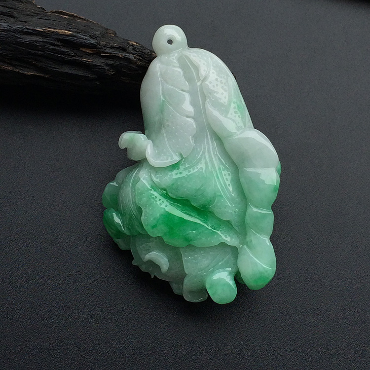 糯冰种飘翠白菜挂件/手玩件