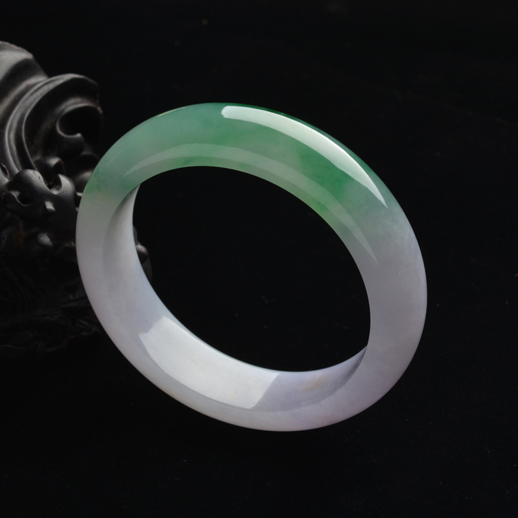 (超值推荐)糯冰种春带彩手镯(58.4mm)